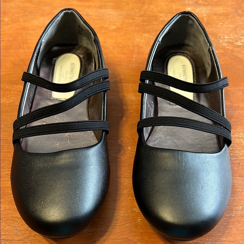 Kenneth Cole Reaction Black Strappy Flats
NWOT